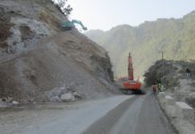 यी राजमार्गमा राति सवारी चलाउन प्रहरीले लगायो रोक