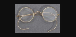 महात्मा गान्धीको चस्मा २.५५ करोडमा लिलामी