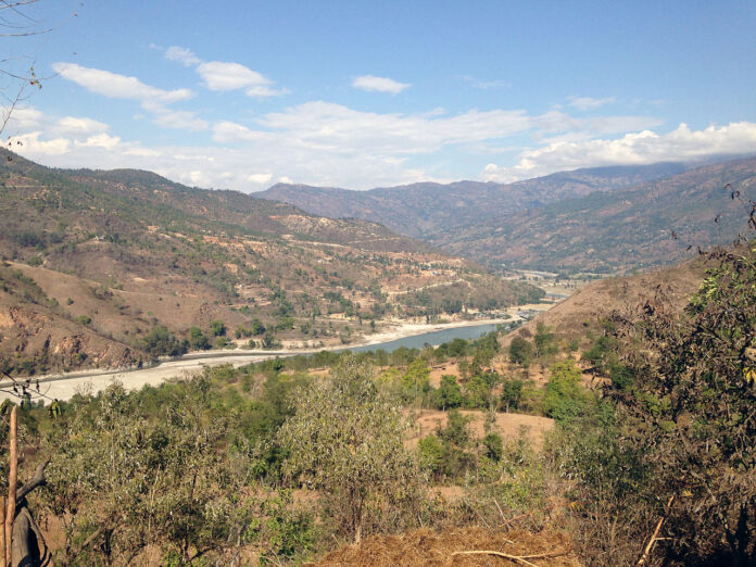 arun river