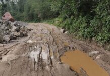 सात वर्षमा पनि छ किमी सडक कालोपत्र भएन