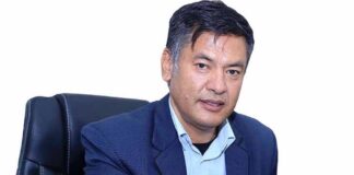 अदालतले पुनर्बहाली गरेपछि हितेन्द्रदेव शाक्यले गरे पदभार ग्रहण